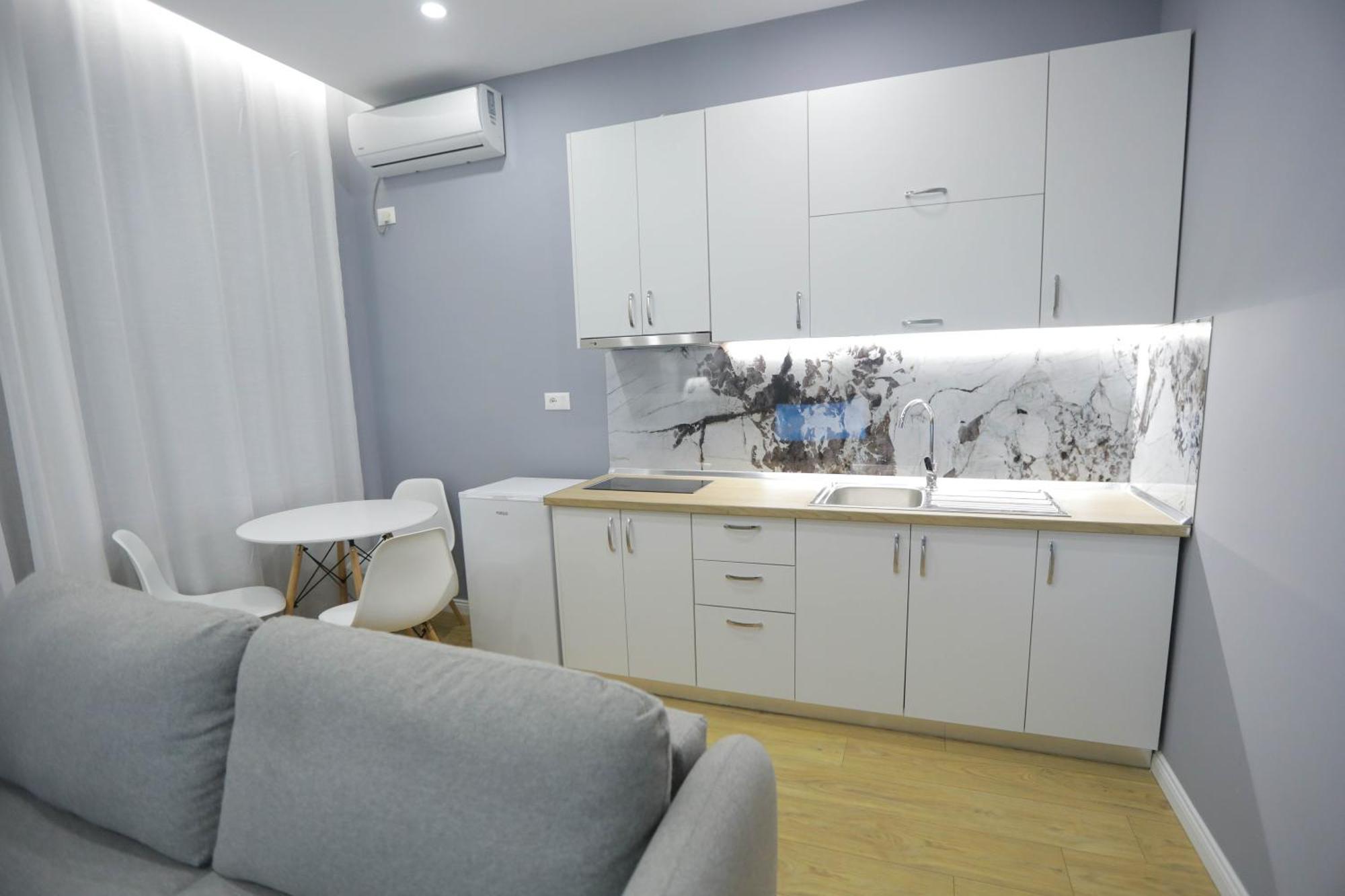 Arlis - Near North And South Terminal * Tirana